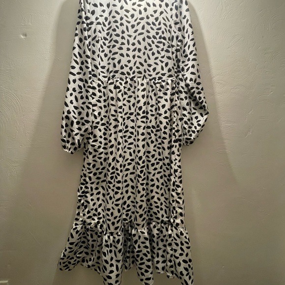 Missguided White Dalmatian Print Ruffle Hem Oversized Midaxi Smock Dress - Picture 5 of 8